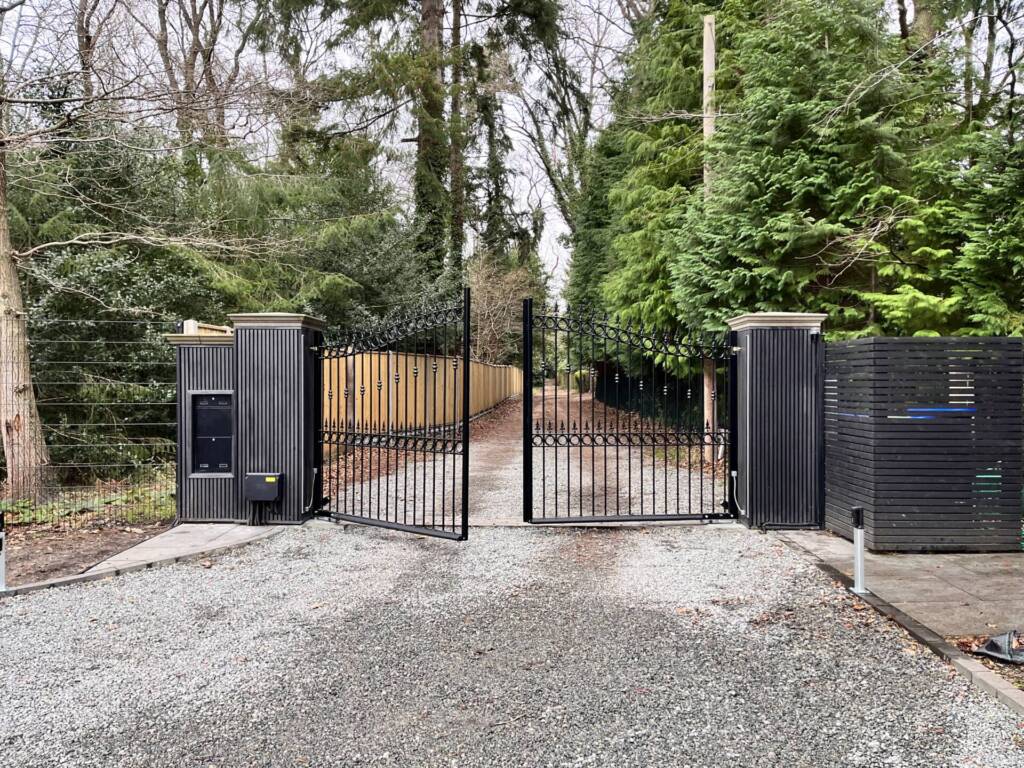 electric gates surrey, electric driveway gates guildford