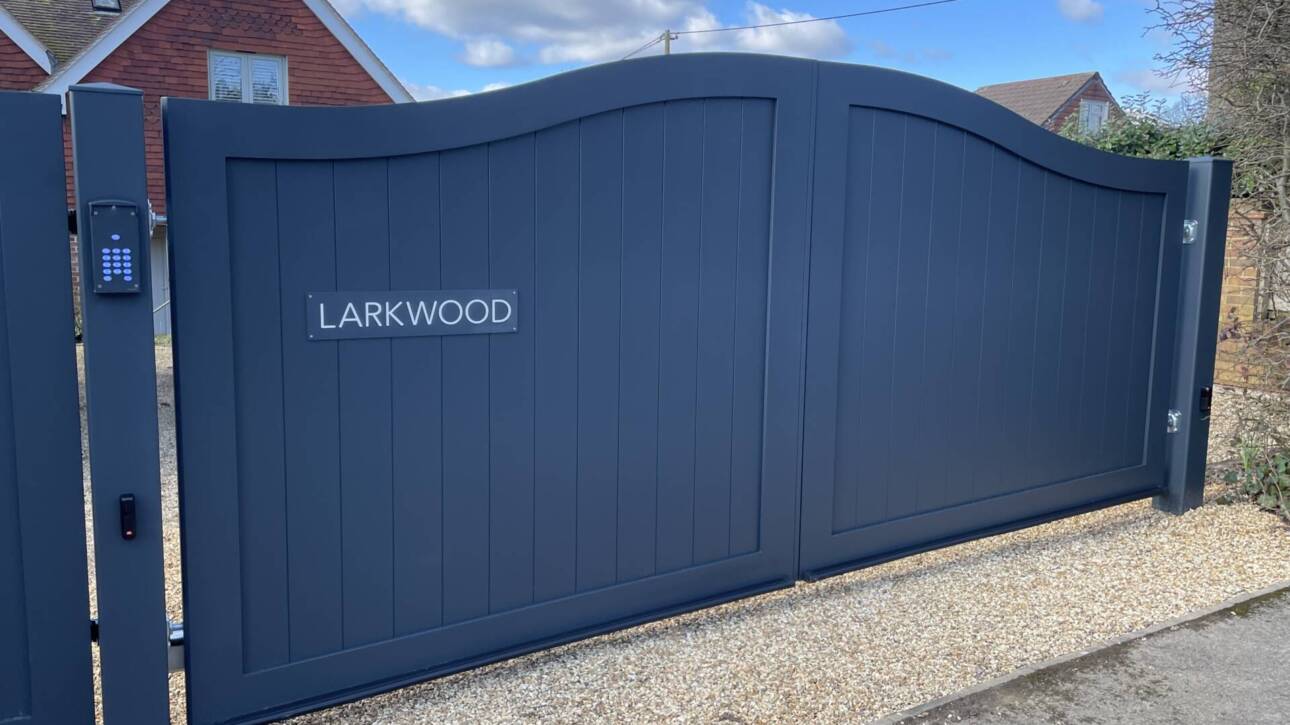 Larkwood's welded aluminium gate in Southampton, Hampshire