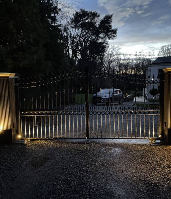 electric gates surrey, electric driveway gates guildford