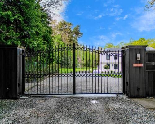 Automatic Steel Gate, Steel gates