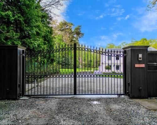 Automatic Steel Gate, Steel gates